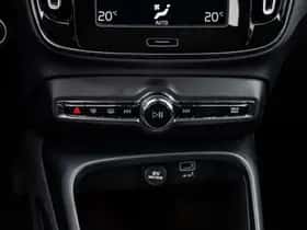 Volvo XC40 thumbnail 22