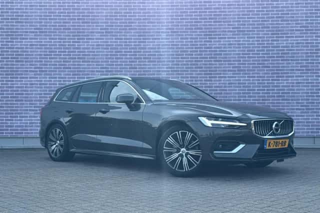 Volvo V60 (2021) thumbnail 3