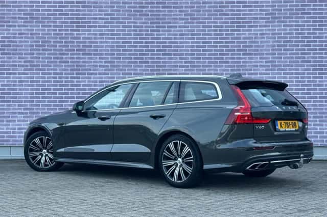 Volvo V60 (2021) thumbnail 4
