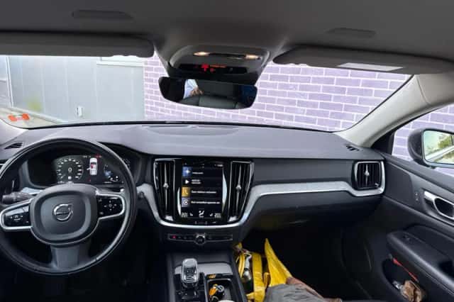 Volvo V60 (2021) thumbnail 6