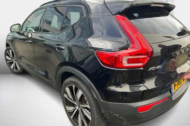 Volvo XC40 (2022) thumbnail 3