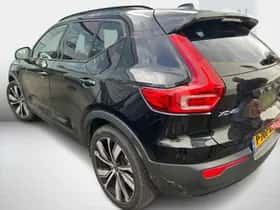 Volvo XC40 (2022) thumbnail 3