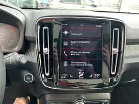 Volvo XC40 (2022) thumbnail 5