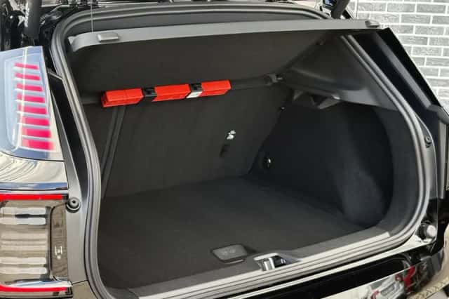 Volvo EX30 (2026) thumbnail 16