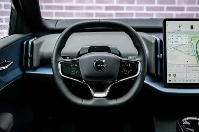 Volvo EX30 (2026) thumbnail 4