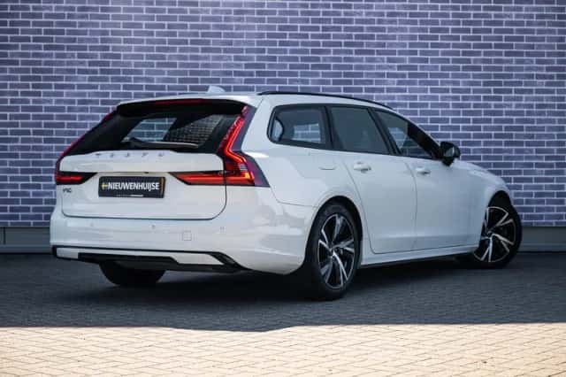Volvo V90 (2021) thumbnail 4