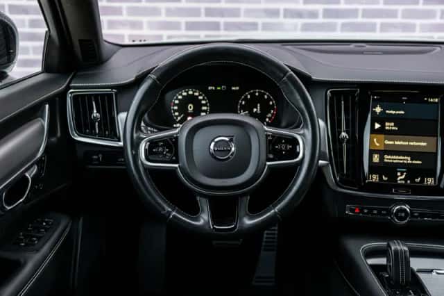 Volvo V90 (2021) thumbnail 5