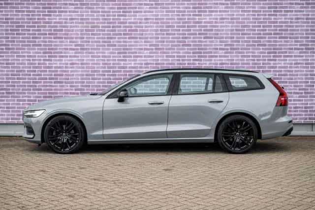 Volvo V60 (2023) thumbnail 4