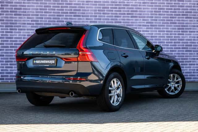 Volvo XC60 (2020) thumbnail 3
