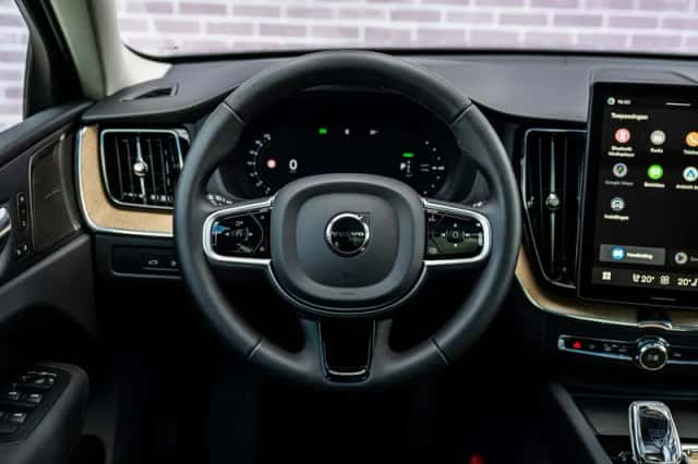 Volvo XC60 (2026) thumbnail 3