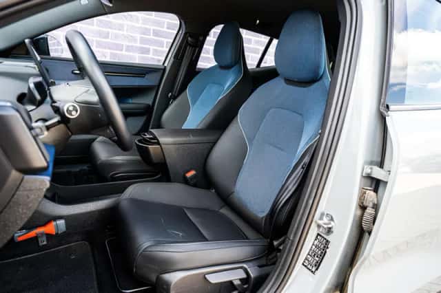 Volvo EX30 (2024) thumbnail 6
