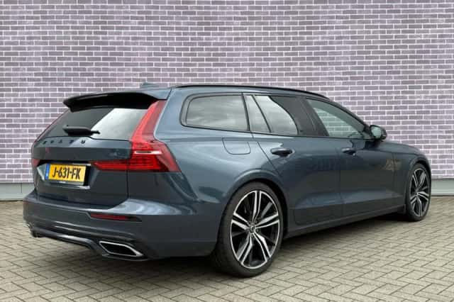 Volvo V60 (2019) thumbnail 2