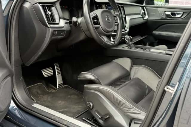 Volvo V60 (2019) thumbnail 3