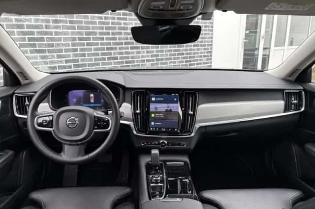Volvo V90 (2022) thumbnail 3