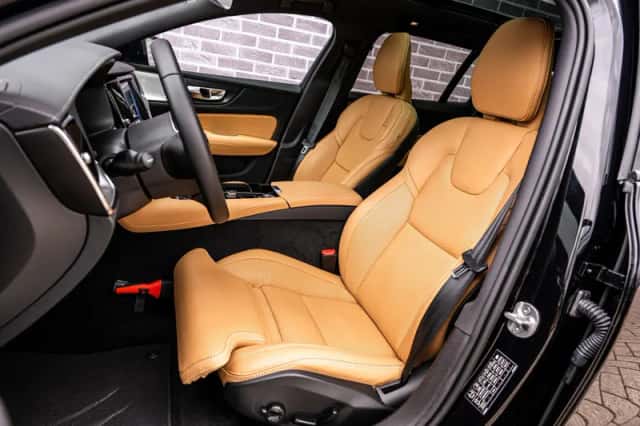 Volvo V60 (2025) thumbnail 6