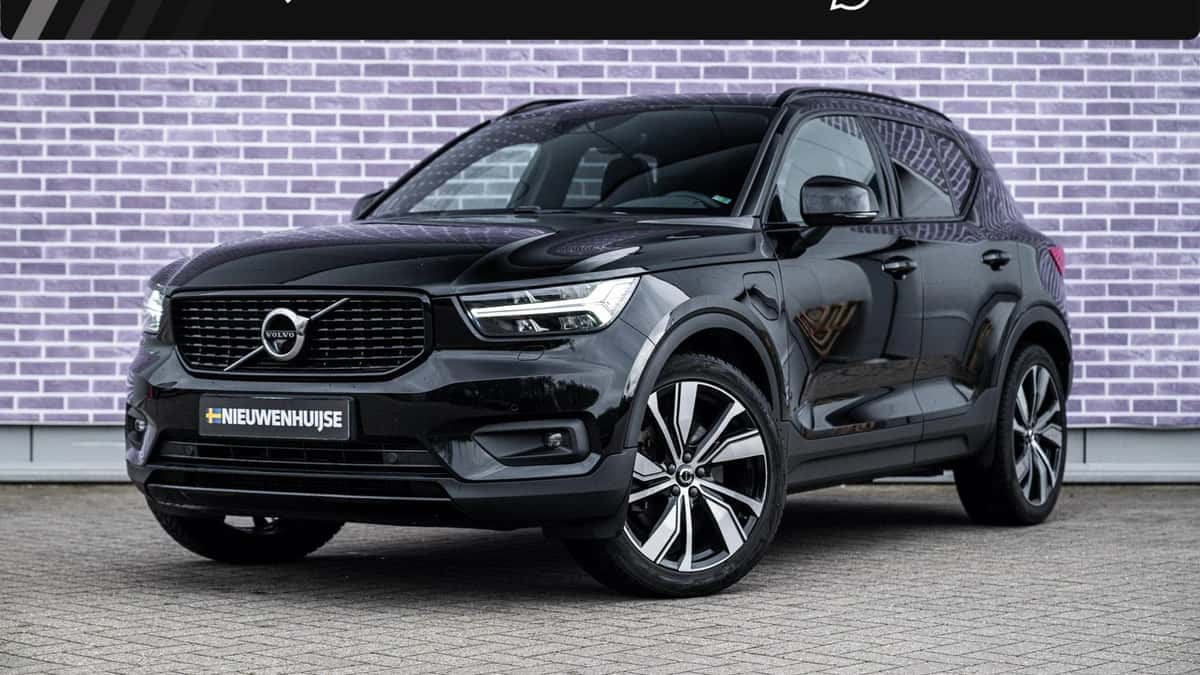 Volvo XC40 — foto 1