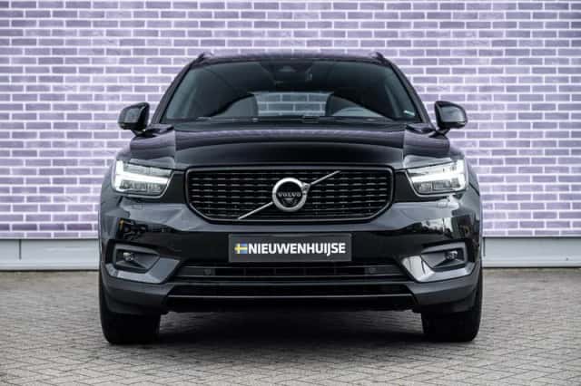 Volvo XC40 (2022) thumbnail 11