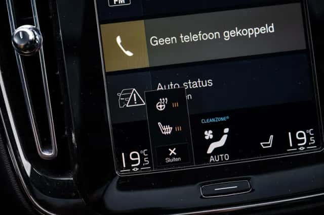 Volvo XC40 (2022) thumbnail 24