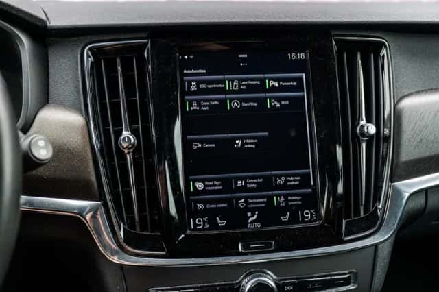 Volvo V90 (2019) thumbnail 20