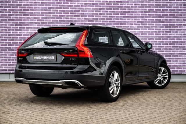 Volvo V90 (2019) thumbnail 4