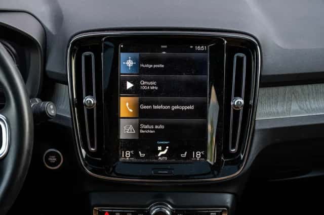 Volvo XC40 (2022) thumbnail 14