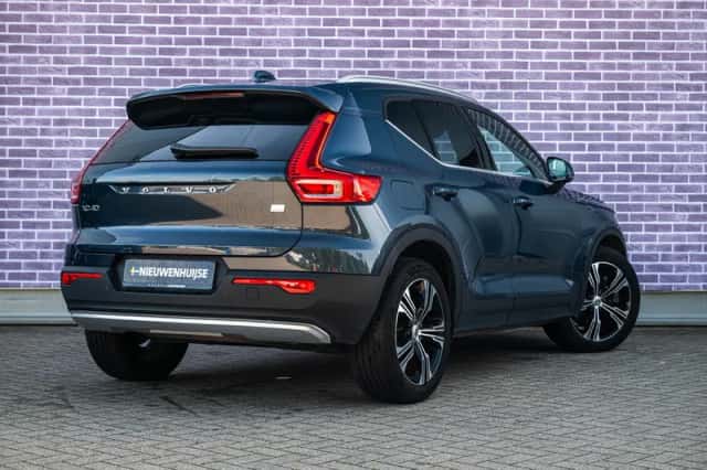 Volvo XC40 (2022) thumbnail 3