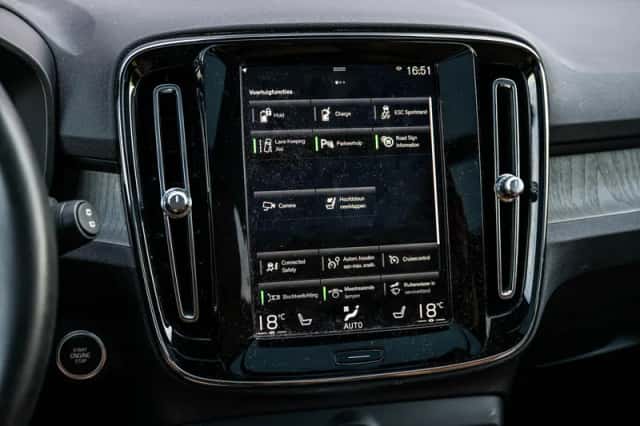Volvo XC40 (2022) thumbnail 21