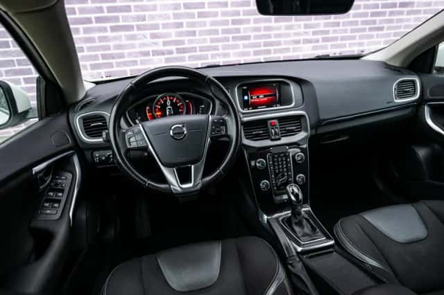 Volvo V40 (2019) thumbnail 12