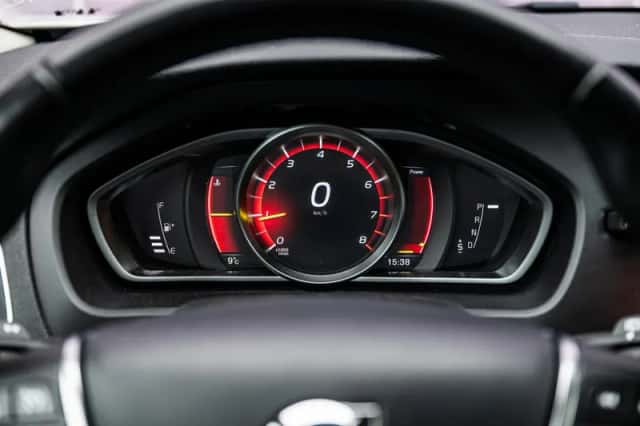 Volvo V40 (2019) thumbnail 14