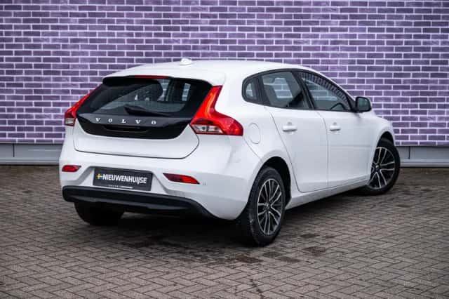 Volvo V40 (2019) thumbnail 17