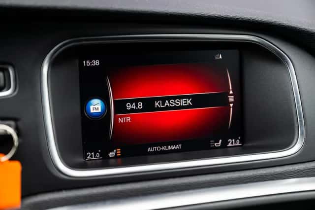 Volvo V40 (2019) thumbnail 19