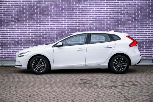 Volvo V40 (2019) thumbnail 6