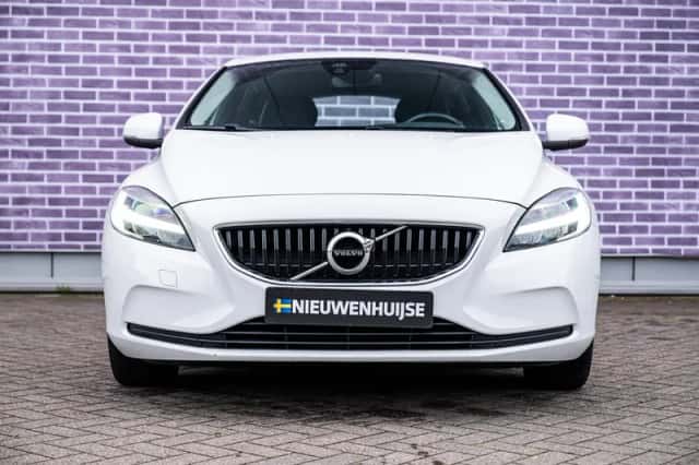Volvo V40 (2019) thumbnail 10