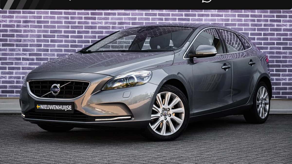 Volvo V40 — foto 1