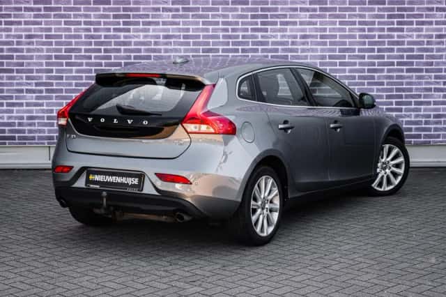 Volvo V40 (2016) thumbnail 17