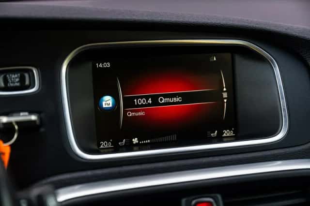 Volvo V40 (2016) thumbnail 20