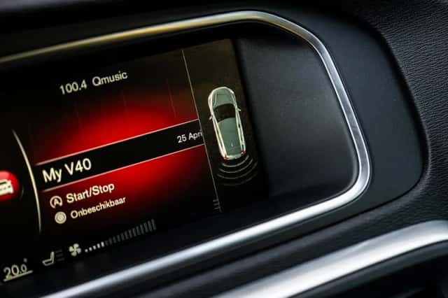 Volvo V40 (2016) thumbnail 22