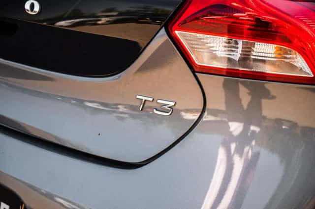 Volvo V40 (2016) thumbnail 29