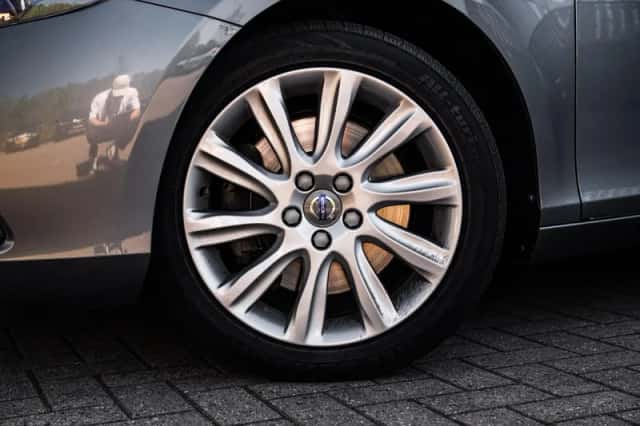 Volvo V40 (2016) thumbnail 31
