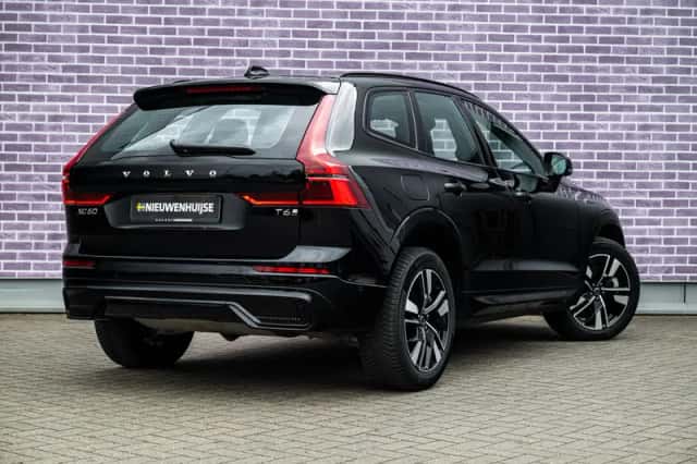 Volvo XC60 (2025) thumbnail 2