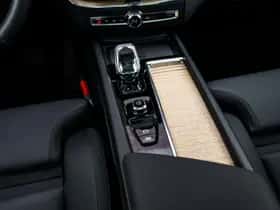 Volvo XC60 (2025) thumbnail 13