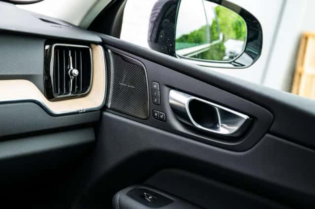 Volvo XC60 (2025) thumbnail 25