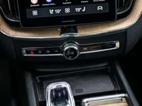 Volvo XC60 (2025) thumbnail 27