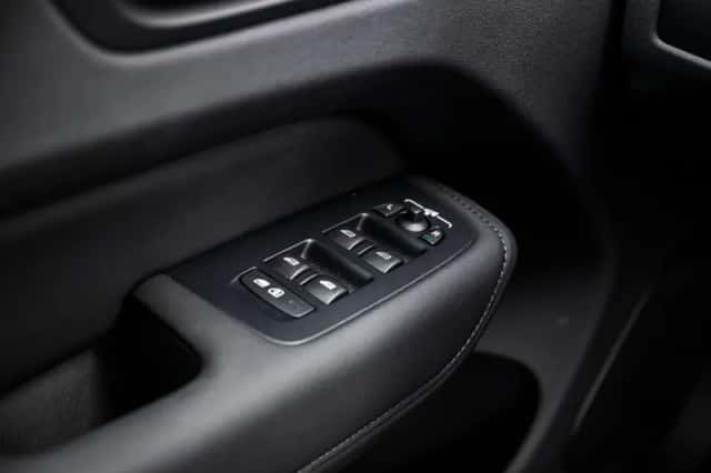 Volvo XC60 (2025) thumbnail 29