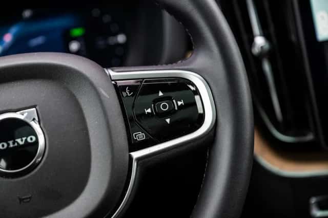 Volvo XC60 (2025) thumbnail 32