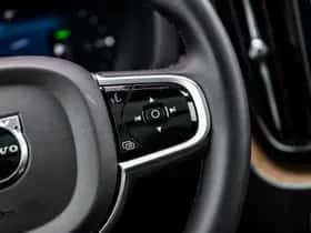 Volvo XC60 (2025) thumbnail 32