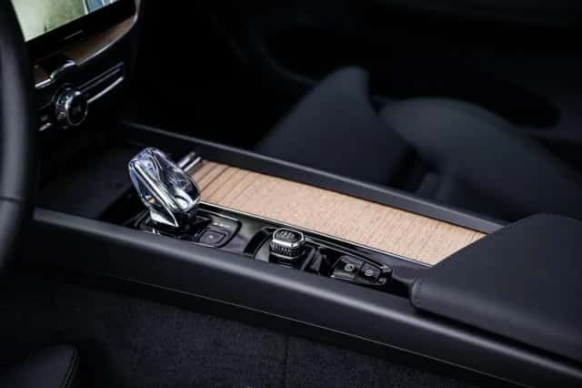 Volvo XC60 (2025) thumbnail 34