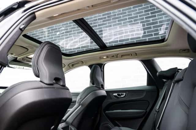 Volvo XC60 (2025) thumbnail 35
