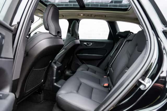 Volvo XC60 (2025) thumbnail 8