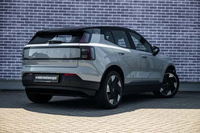 Volvo EX30 (2024) thumbnail 2